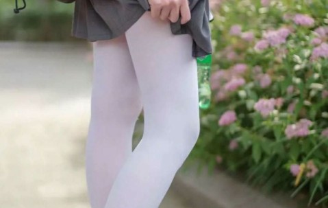 宝宝总打嗝怎么办？专家指导与家庭护理技巧